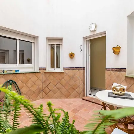 Apartment Cyv Centrally Located 1 Bed 1 Bath Near The
