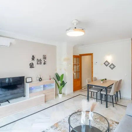 Cyv -centrally Located 1 Bed 1 Bath Near The Apartment *