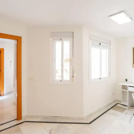 Apartment Cyv -centrally Located 1 Bed 1 Bath Near The *