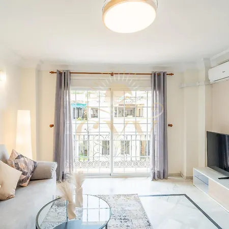 Cyv -centrally Located 1 Bed 1 Bath Near The Apartment *