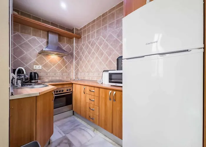 Cyv -centrally Located 1 Bed 1 Bath Near The شقة *